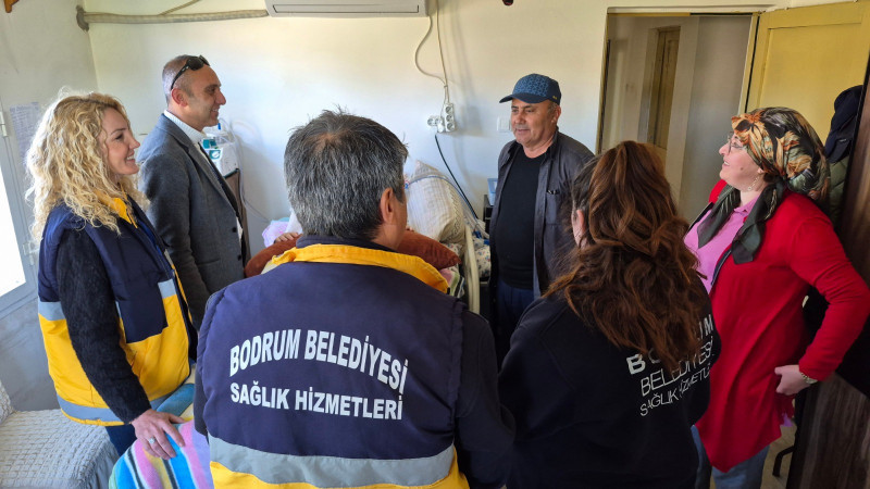 Bodrum Belediyesi Sağlık hizmetlerinden Yatağa Bağımlı Hastalara Moral Ziyareti