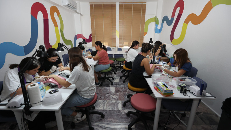 Tırnak Bakım Atölyesiyle Kadınlar Kendi İşlerinin Patronu Olmaya Hazırlanıyor