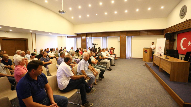  Akdeniz Meyve Sineği ile Mücadele Kapsamında Tuzak Dağıtım Etkinliği Gerçekleştirildi