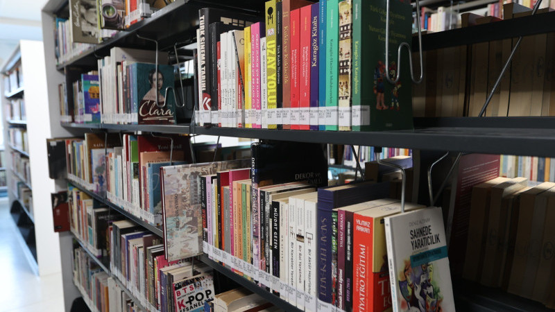 Muğla Okuyor, Muğla Paylaşıyor: Büyükşehir’in Kitap Kampanyasına Yoğun İlgi