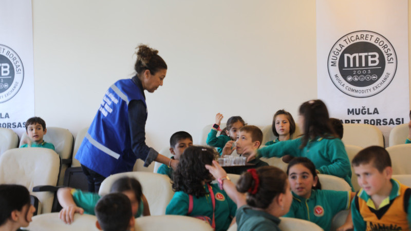 Muğla’da Zeytinyağı Bilinci Çocuk Yaşta Filizleniyor