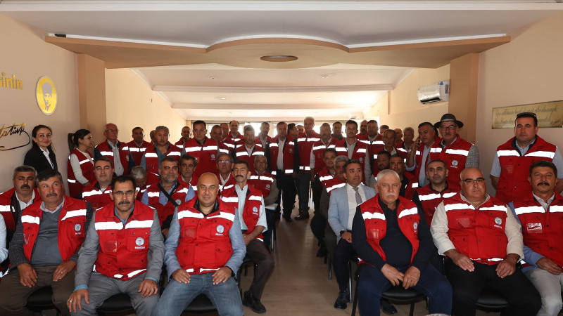 Büyükşehir’den 574 Muhtara Özel Yelek Dağıtımı Başladı