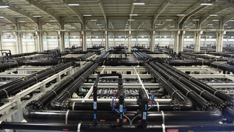  Ekinanbarı Desalinasyon Tesisi ve İçme Suyu Kayıp-Kaçak Önleme Projeleri Hayata Geçiyor