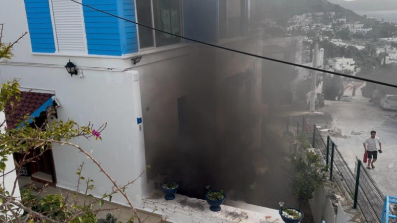 Bodrum’da Korkutan Yangın: İki Daire Alevlere Teslim Oldu