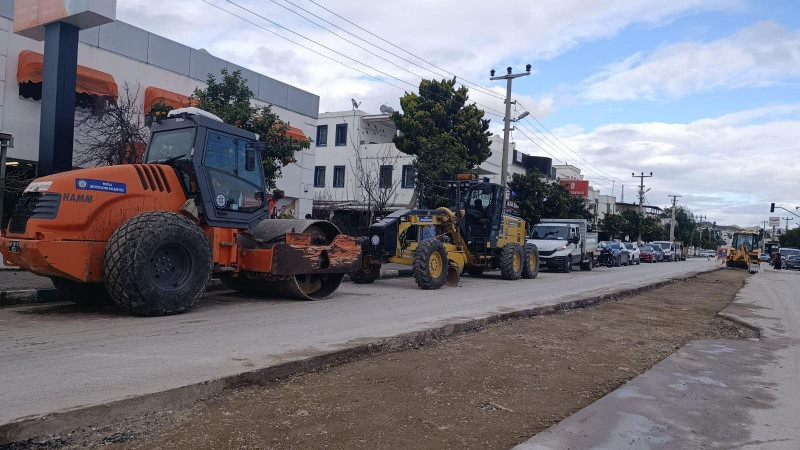 Turgutreis’te Çöken Yolda Asfalt Çalışması Başladı, Uyarılara Rağmen İhlaller Sürüyor