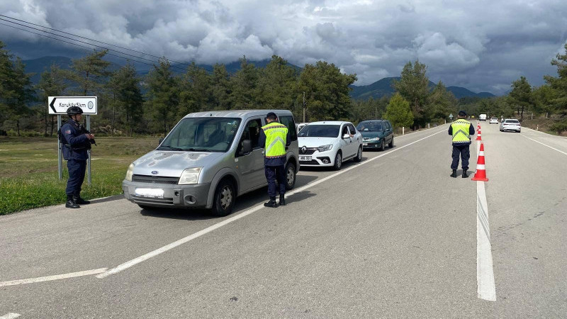 Muğla’da Jandarmadan Huzur Operasyonu: 93 Gözaltı, 28 Tutuklama!