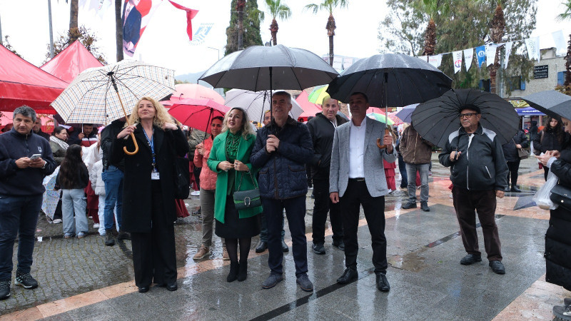 Bodrum Acı Ot Festivali Başladı: Yağmura Rağmen Yoğun İlgi