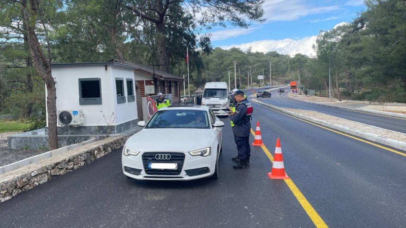 Muğla’da Jandarmadan Suçlulara Geçit Yok: Bir Ayda 399 Gözaltı!