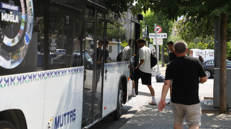 Muğla Büyükşehir, Muğla Kart Hizmetini Yerinde Sunuyor