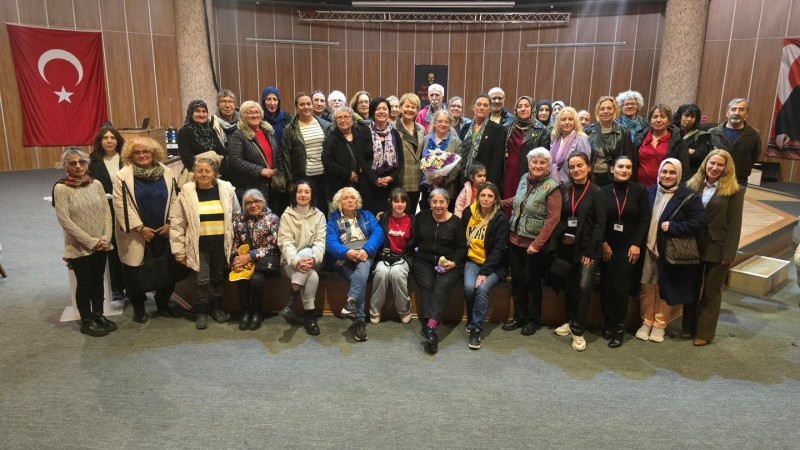 Bodrum’da “Kadın Çocuk Yoksulluğu ve Dayanışma Söyleşisi” Düzenlendi