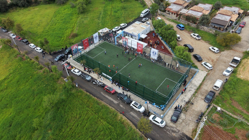 Çiftlik Halı Saha Tesisleri Vatandaşların Kullanımına Açıldı