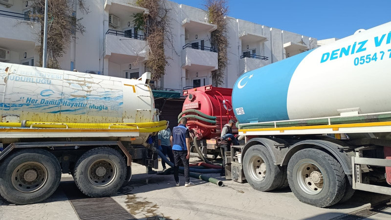 Turgutreis’te Kanalizasyon Seferberliği: MUSKİ Ekipleri Teyakkuzda