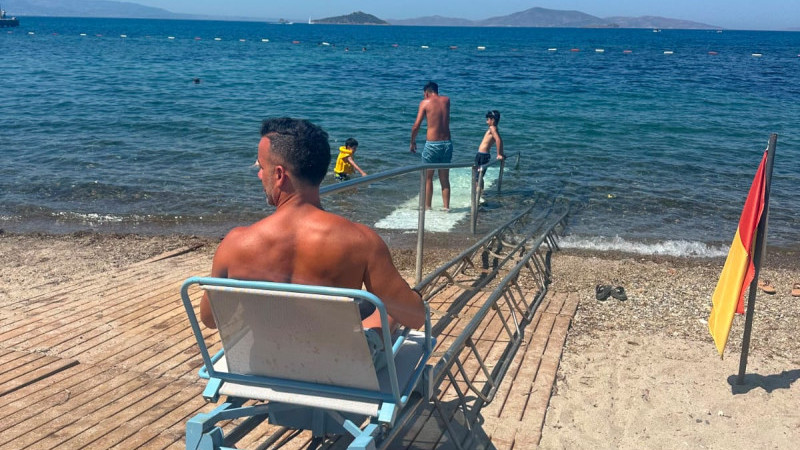Turgutreis Engelsiz Plajı Örnek Olmaya Devam Ediyor: İspanyol Turistten Cankurtaranlara Teşekkür