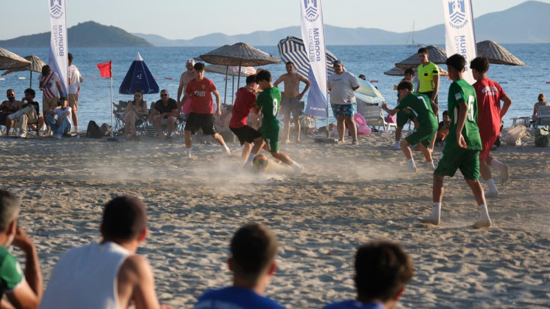 1.⁠ ⁠Günbatımı Çocuk Plaj Futbol Şenliği Sona Erdi
