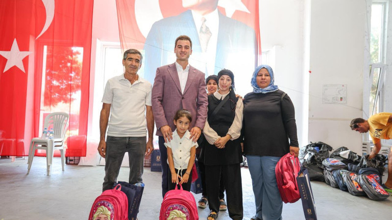 Bodrum Belediyesinden 1250 Öğrenciye Kırtasiye ve Burs Desteği