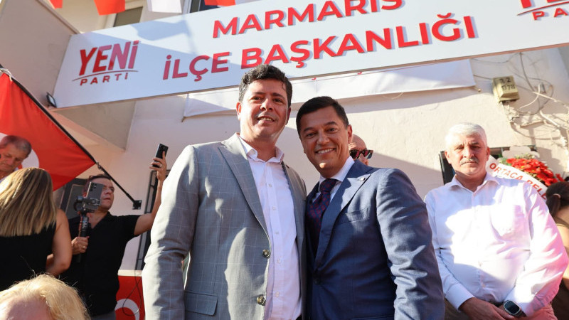 Marmaris Belediye Başkanı Acar Ünlü ve Meclis Üyeleri Yeni PartiSaflarına Katıldı