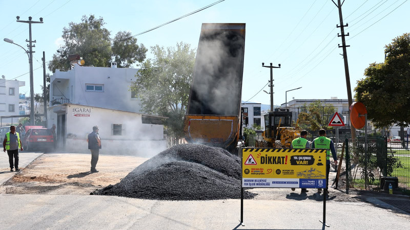 Belediye Asfalt Çalışmalarına Devam Ediyor